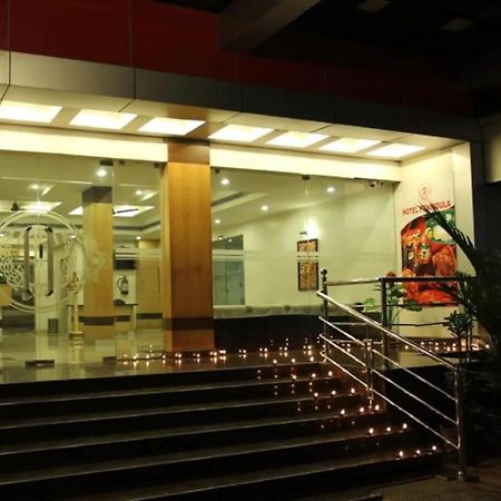 Hotel Peninsula Thrissur 외부 사진