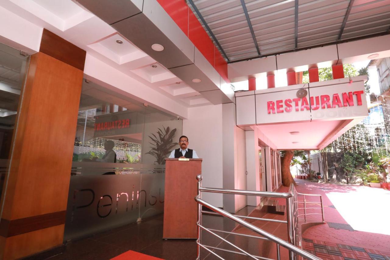 Hotel Peninsula Thrissur 외부 사진